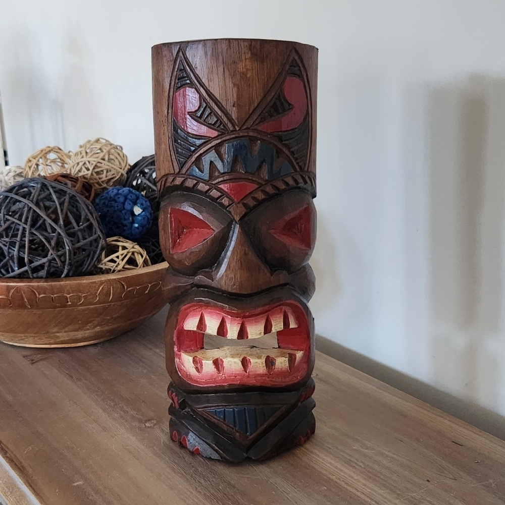 🗿Wooden Tiki Mask Wall Decor – Red & Blue Accents, Preowned Excellent Condition - Picture 5 of 14
